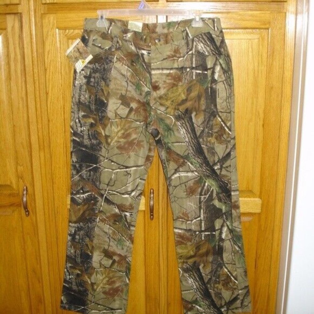 NWT WMNS WRANGLER PRO GEAR EASY FIT REALTREE CAMO JEANS/PANTS 14/32 - Picture 1 of 1